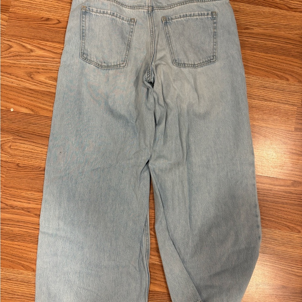 Old Navy Light Blue Wide-Leg Flare Jeans - Picture 4 of 4